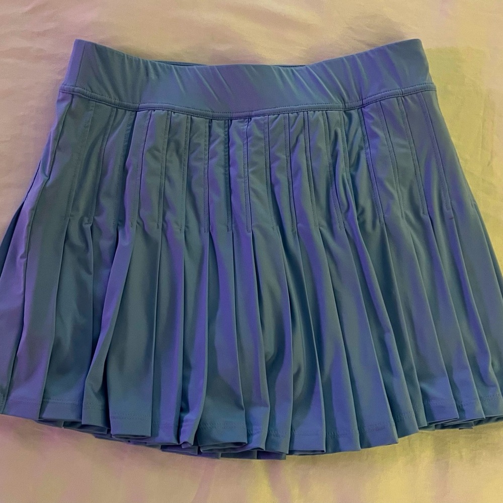 Barely worn Vineyard Vines tennis skirt